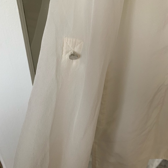 Banana Republic silk blouse - Picture 3 of 6